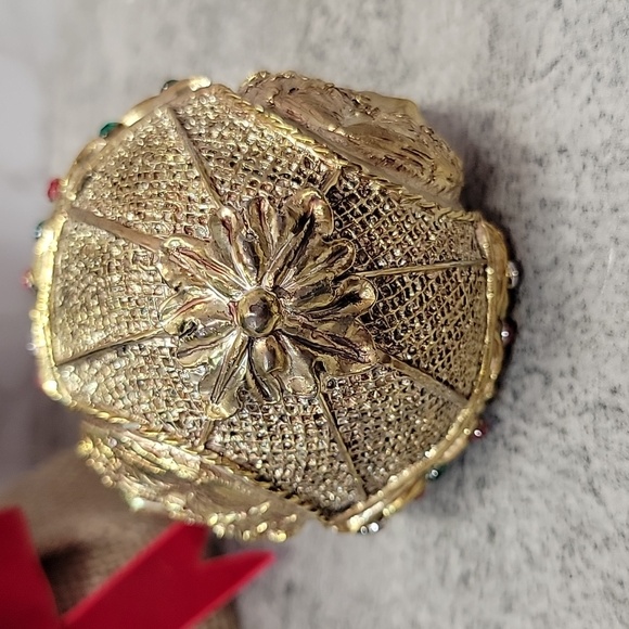 Amazing Ornate Golden Christmas Ball ornament with Cherub faces - Picture 4 of 6